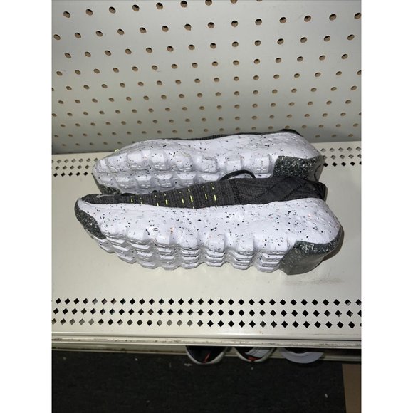 Nike Space Hippie 04 Black Volt Mens Athletic Shoes Size 10.5 CZ6398-010 - Picture 6 of 9